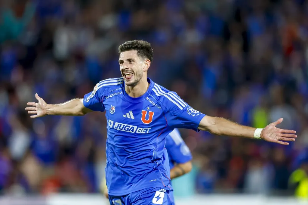 Dos goles y casi fueron dos más. Di Yorio comienza a rendir (Photosport)