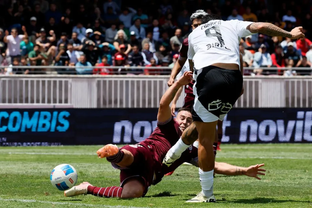 En Colo Colo todos se quejaron por la cancha de La Serena. | Foto: Photosport