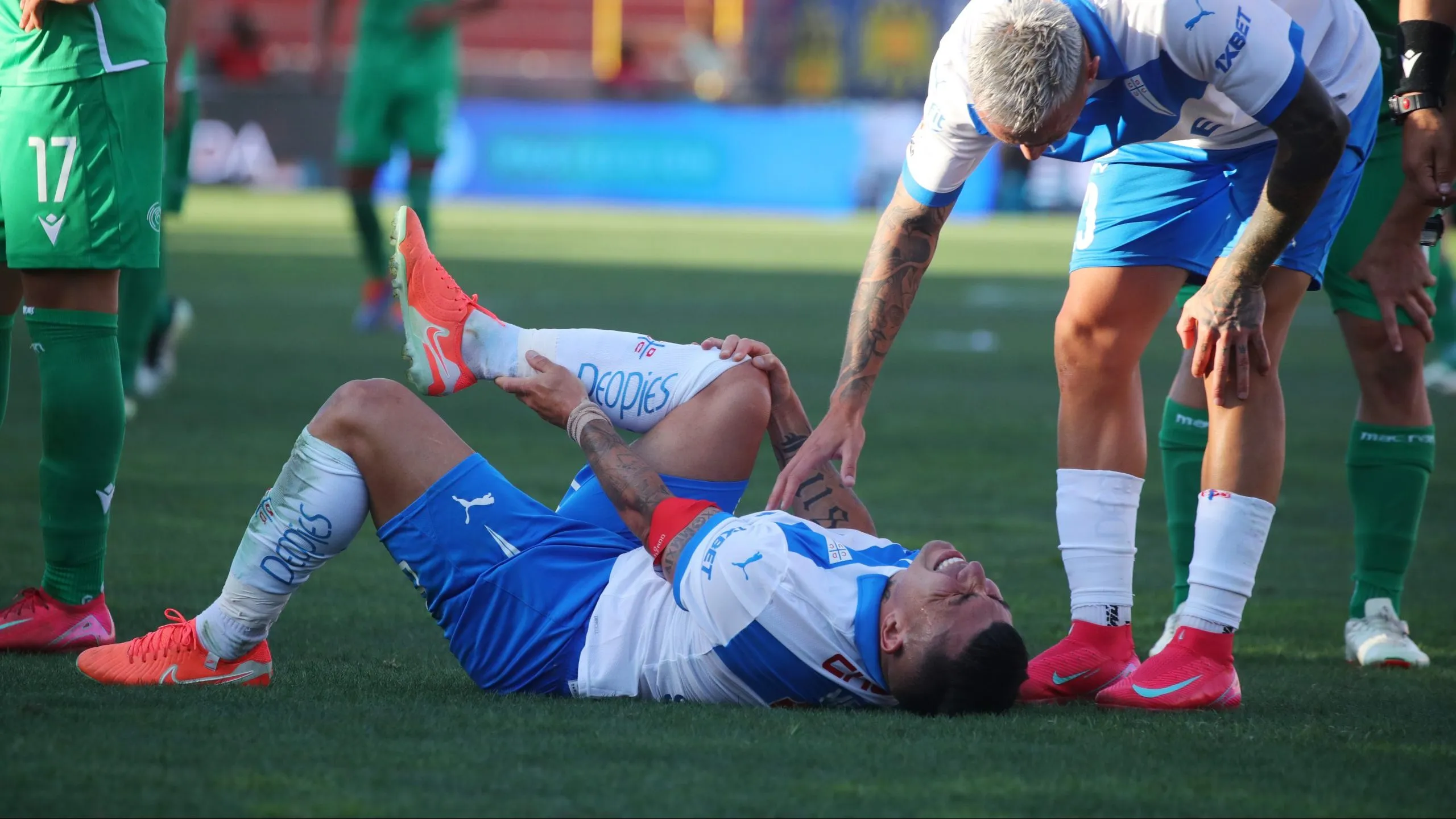 Gary Medel se lesionó y genera preocupación en Universidad Católica.