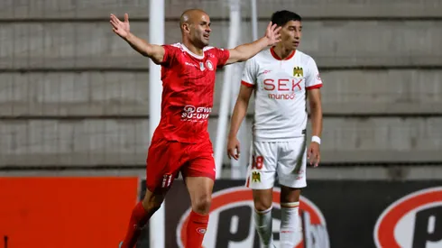 Unión La Calera derrota a Unión Española en el cierre de la fecha. (Foto: Photosport)