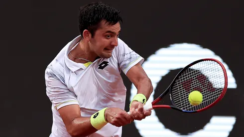 Tomás Barrios no puede seguir avanzando en el ATP 500 de Río. (Foto: Getty)