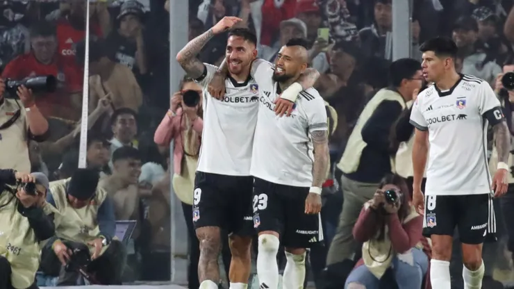 Javier Correa habló de su relación con Arturo Vidal en Colo Colo. (Foto: Photosport)