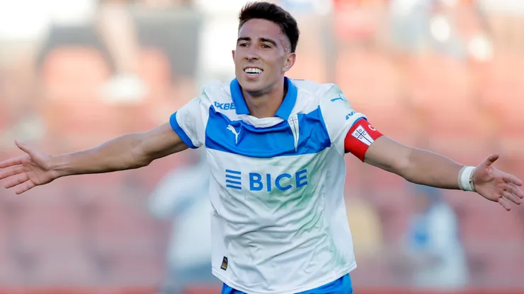 Diego Valencia celebra su gol contra Audax en la fecha 1 de la Liga de Primera 2025.