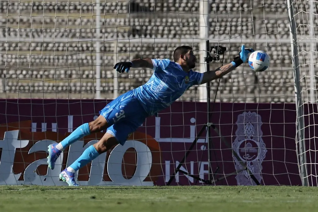 Futbol, Palestino vs Cobresal.
Fecha 1, Campeonato Nacional 2025.
El jugador de Cobresal Jorge Pinos es fotografiado contra Palestino durante el partido de primera division disputado en el estadio Municipal de La Cisterna en Santiago, Chile.
15/02/2025
Javier Torres/Photosport

Soccer, Palestino vs Cobresal.
Date 1, National Championship 2025.
CobresalÕs player Jorge Pinos is pictured against Palestino during the first division match held at the Municipal de La Cisterna stadium in Santiago, Chile.
15/02/2025
Javier Torres/Photosport