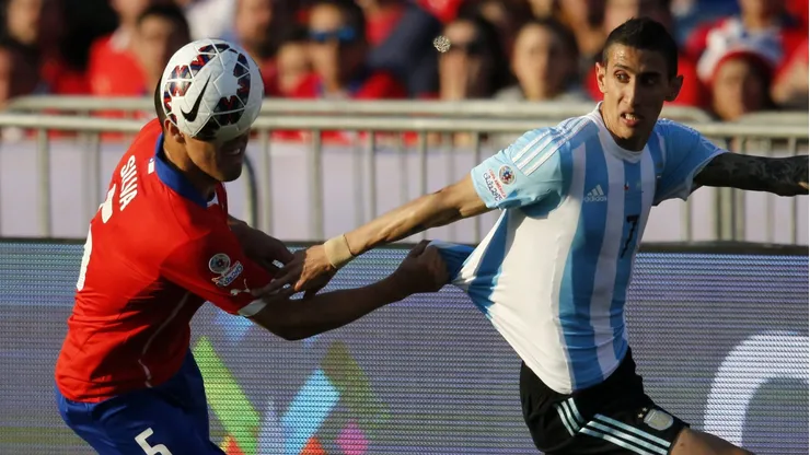 El "Fideo" sigue traumado por las derrotas ante La Roja en 2015 y 2016 (Foto: Andrés Piña/Photosport)