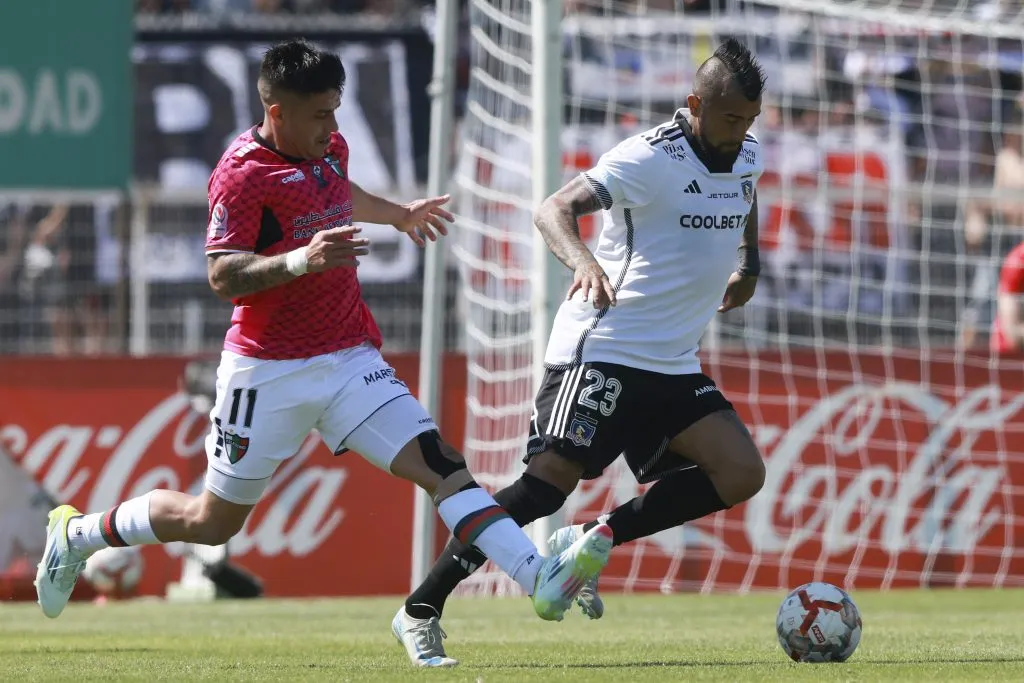 Arturo Vidal enfrentando al Tino-Tino en el Campeonato Nacional | FOTO: Felipe Zanca/Photosport