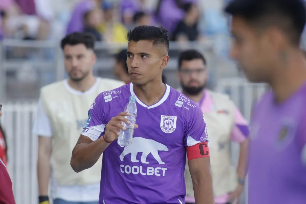 Deportes Concepción hace su estreno en la Primera B | FOTO: Jorge Loyola/Photosport