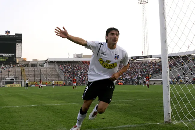 Mancilla celebrando un gol con la camiseta de Colo Colo | FOTO: Archivo