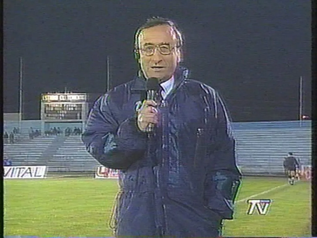 Ignacio Hernández en una de sus tantas transmisiones en TVN (Captura)