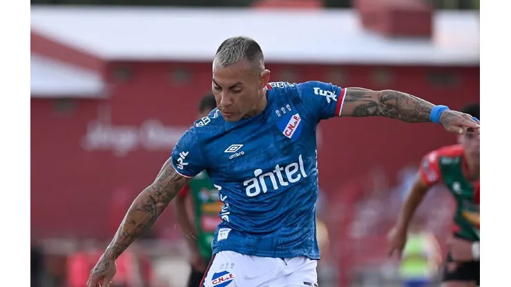 Eduardo Vargas tuvo su estreno goleador con Nacional frente a Boston River (Foto: Nacional)