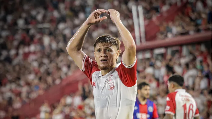 Leonardo Gil es genio y figura en Argentina, sorprendiendo con extraordinaria marca. (Foto: @CAHuracán)