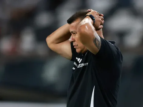 Le dan con todo a este delantero albo: "No entiendo porqué no se ha ido..."