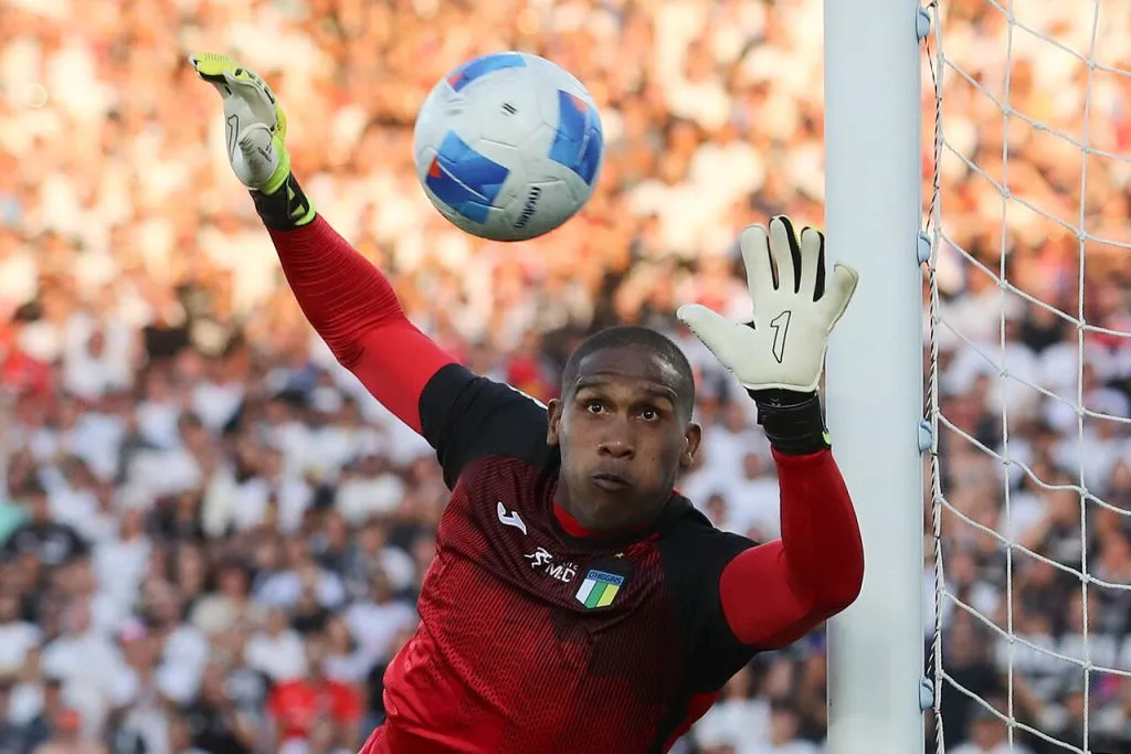 Carabalí brilló ante Colo Colo. | Foto: Photosport