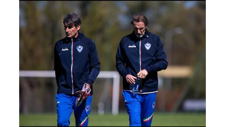 Óscar Ibáñez reconoce conversación con Ricardo Gareca.