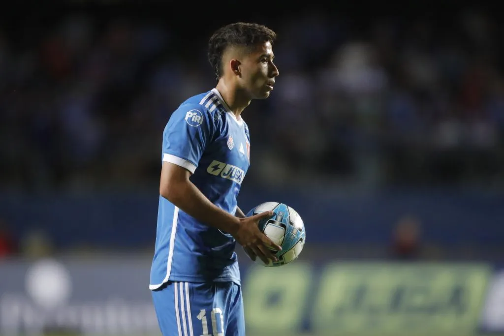Lucas Assadi sigue esperando una oportunidad en la Universidad de Chile | FOTO: MarcoÊVazquez/Photosport