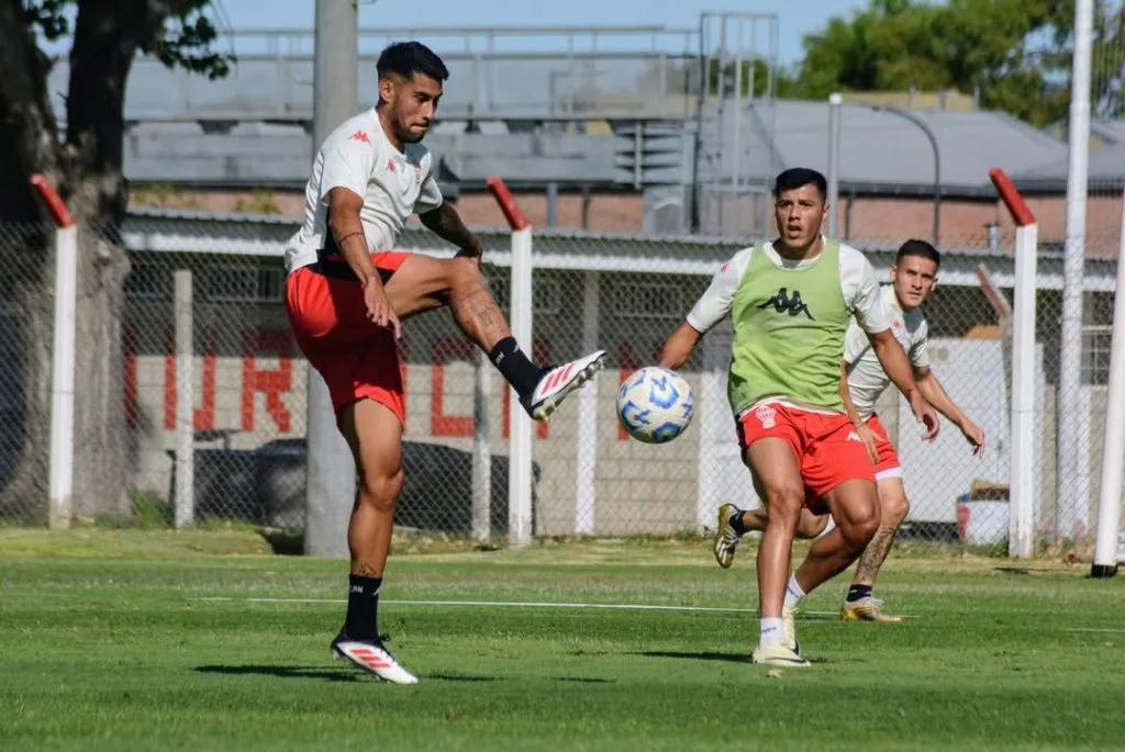 Emmanuel Ojeda dejó Universidad de Chile. Juega a préstamo en Huracán.