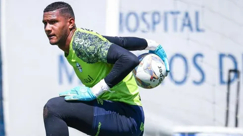 Universidad Católica va por este arquero brasileño.