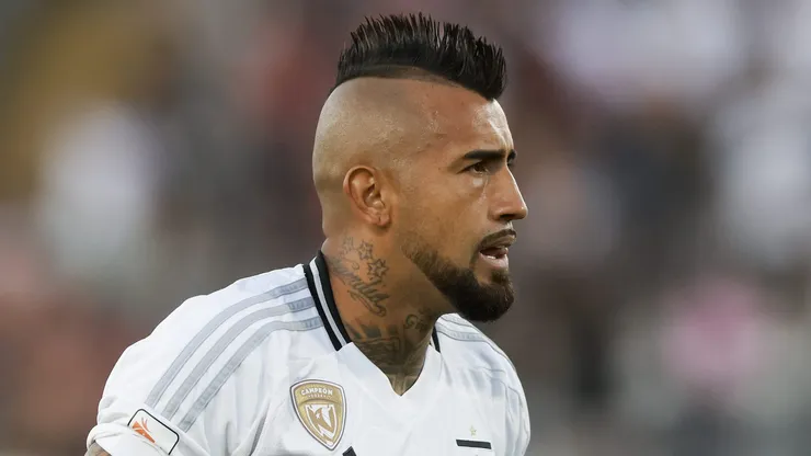 En Colo Colo confían en la pronta recuperación de Arturo Vidal.