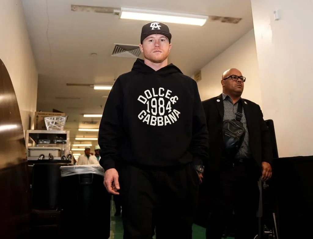 Canelo Álvarez le puso fecha a su retiro del boxeo.