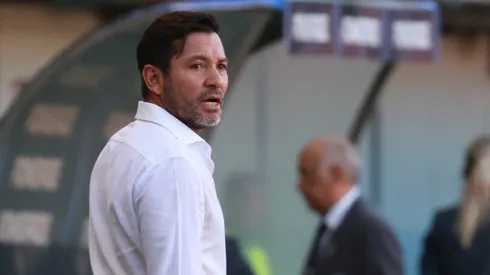 Arrué dejó Ñublense tras fracaso en Copa Libertadores.