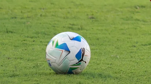 DT del fútbol chileno dejó su cargo a dos fechas del arranque del torneo (Foto: Eduardo Fortes/Photosport)