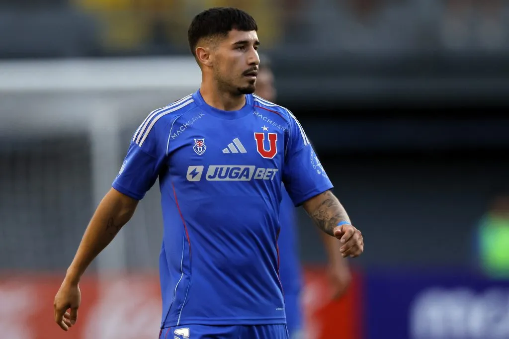 Nicolás Fernández quedó fuera de la citación de Universidad de Chile para enfrentar a Lanús. (Photosport)