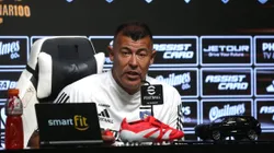 El técnico albo se refirió a la constante lucha por el pórtico colocolino dándole un espaldarazo a Brayan Cortés (Foto: Javier Salvo/Photosport)