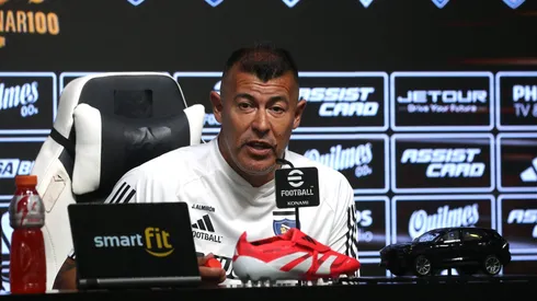 El técnico albo se refirió a la constante lucha por el pórtico colocolino dándole un espaldarazo a Brayan Cortés (Foto: Javier Salvo/Photosport)