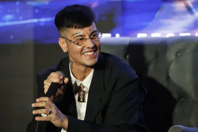 El cantante argentino Duki antes de su presentación en el Festival de Vina 2025 | FOTO: Sebastian Cisternas/Aton Chile