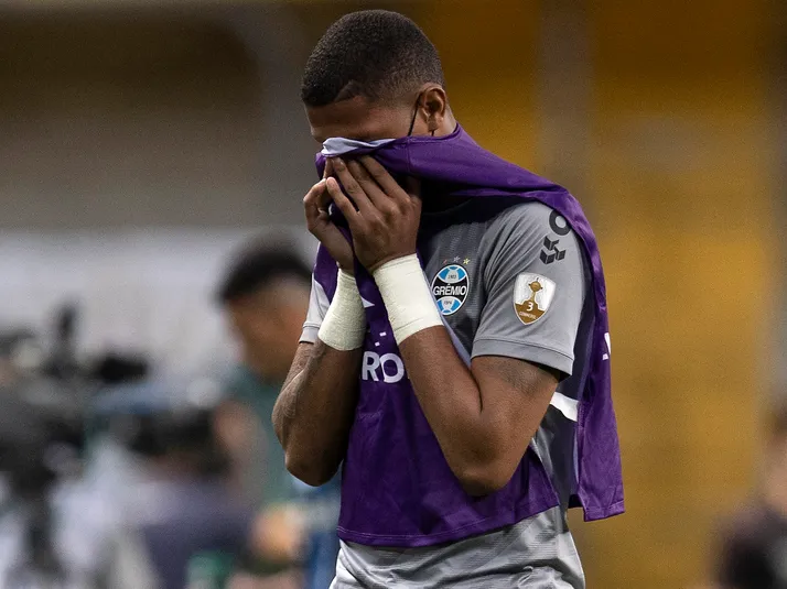 Arquero brasileño que estaba listo en la UC prefiere quedarse en su país