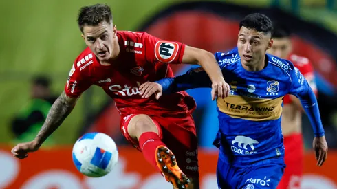 Ñublense triunfó ante Everton en Viña del Mar.