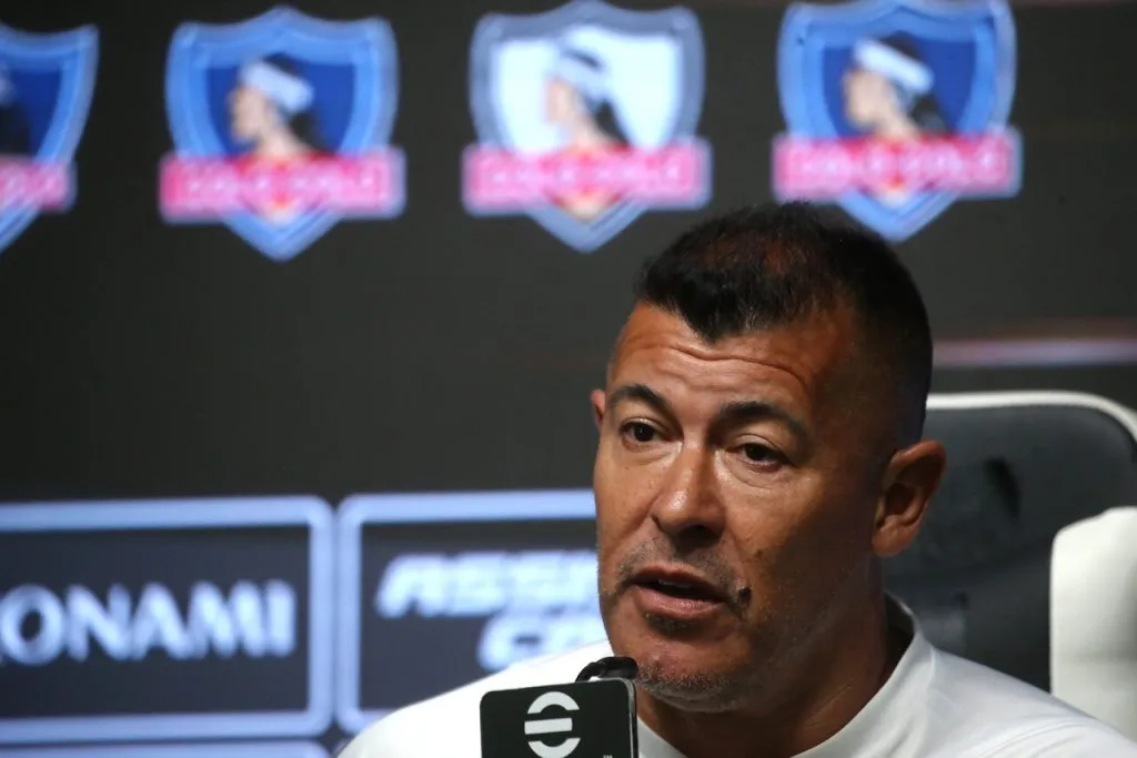 Almirón estuvo en el ojo del huracán el año pasado. | Foto: Photosport