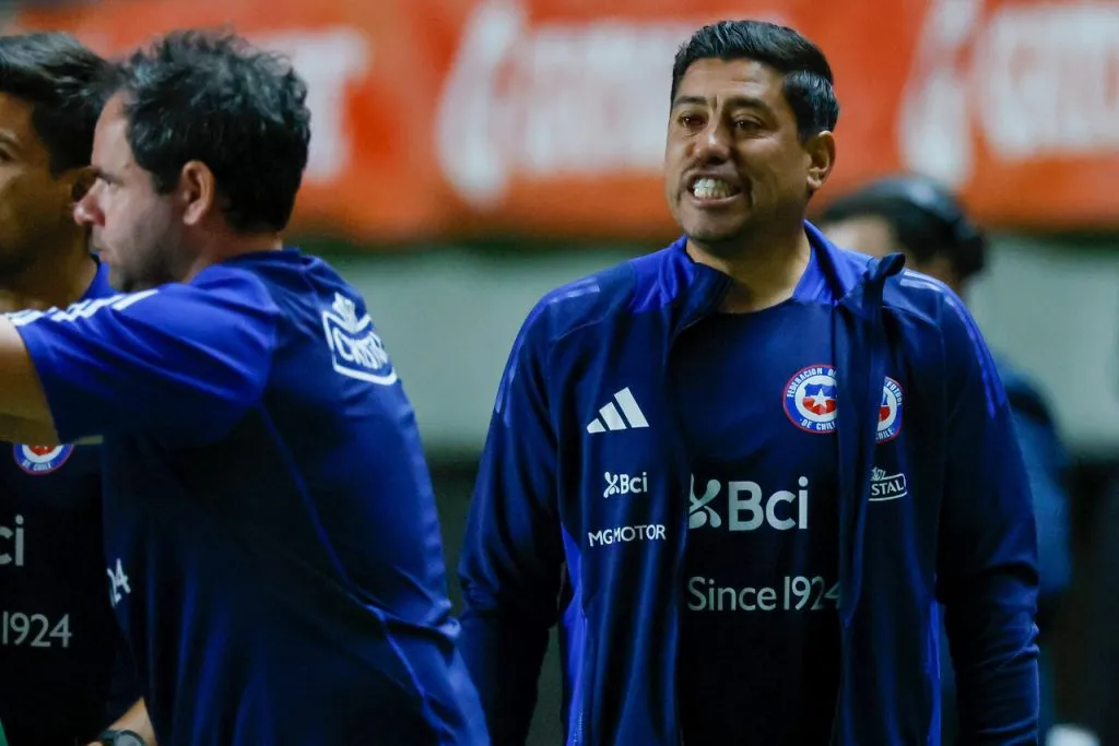 Vidal le deja un mensaje a Córdova | Foto: Photosport