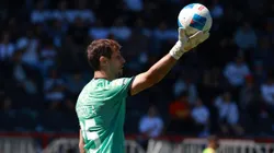 Arquero de Huachipato le tapó todo a Colo Colo.