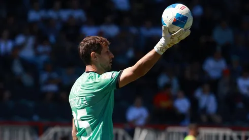 Arquero de Huachipato le tapó todo a Colo Colo.