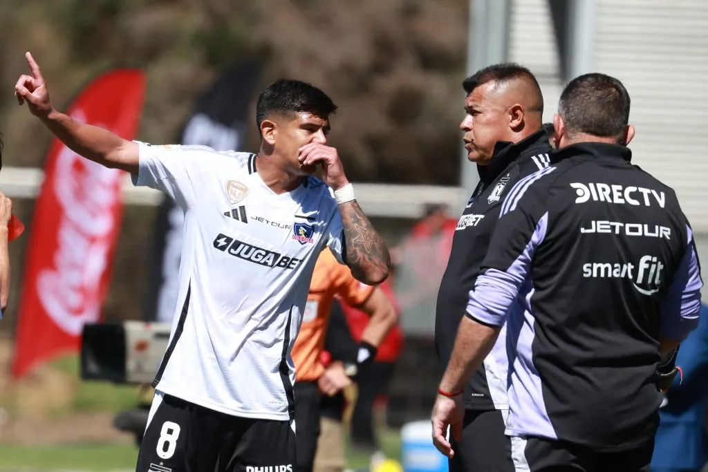 Gualberto Jara respalda a Esteban Pavez en Colo Colo. (Foto: Eduardo Fortes/Photosport)