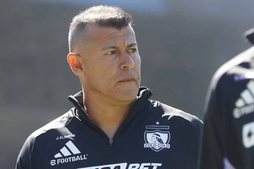 Jorge Almirón recibe el respaldo de Aníbal Mosa en Colo Colo. (Foto: Marco Vásquez/Photosport)