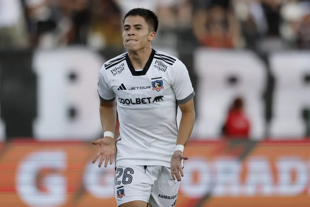 Matías Moya podría volver a Colo Colo a fin de temporada ¿Lo considerará Fernando Ortiz?
(Foto: Pepe Alvujar/Photosport)