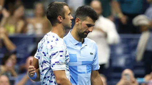 Novak Djokovic celebra al campeón del Chile Open. (Foto: Getty)