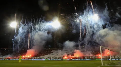 El show pirotécnico que realizaron los hinchas albos no quedó impune.