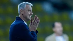 Pato Yáñez encaró a Tiago Nunes.