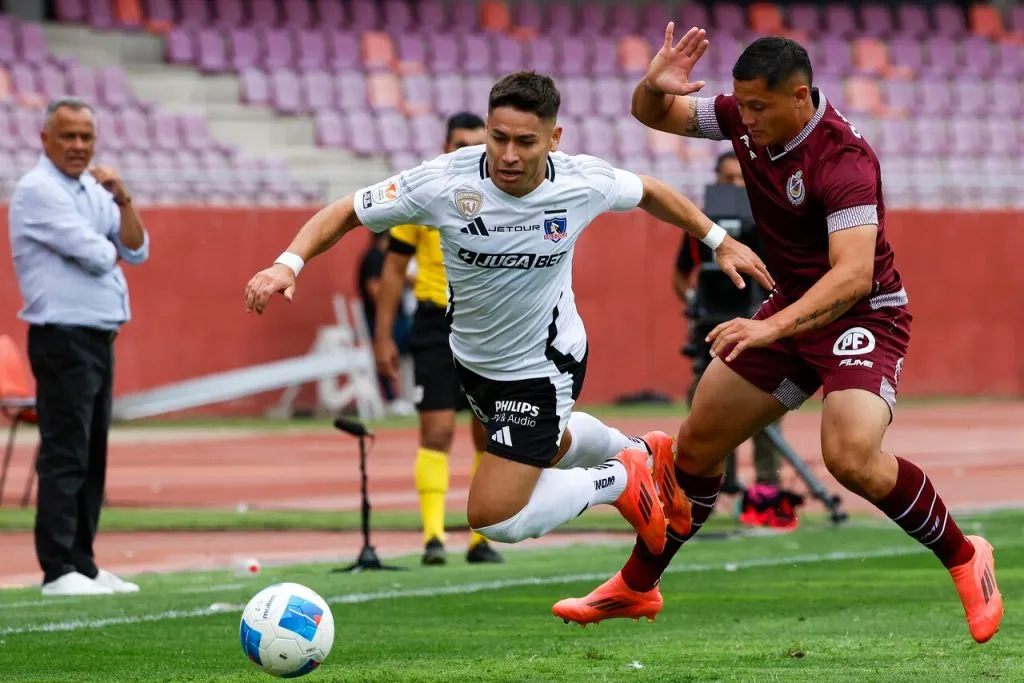 Opazo no tiene continuidad en Colo Colo. | Foto: Photosport