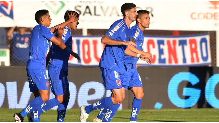 Los jugadores azules fueron captados por los hinchas de ambos equipos.
