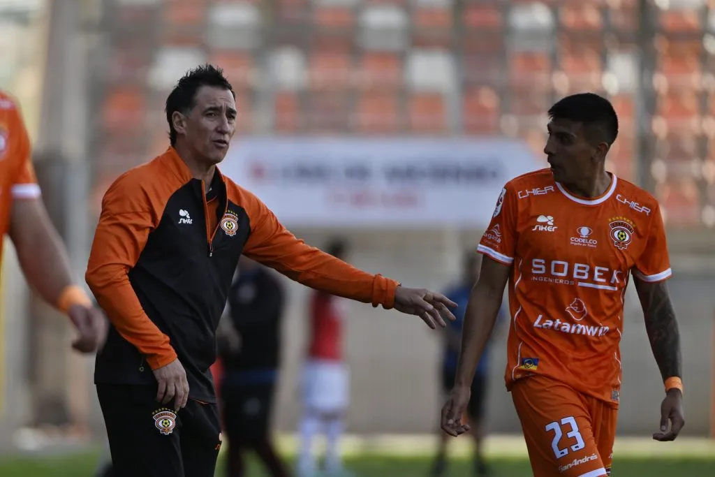 César Bravo es criticado por la tardanza en los cambios | FOTO: Pedro Tapia/Photosport