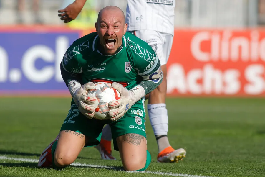 En Melipilla le dejan un firme mensaje a la UC | Foto: Photosport