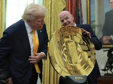 VIDEO: Donald Trump queda fascinado con trofeo del Mundial de Clubes