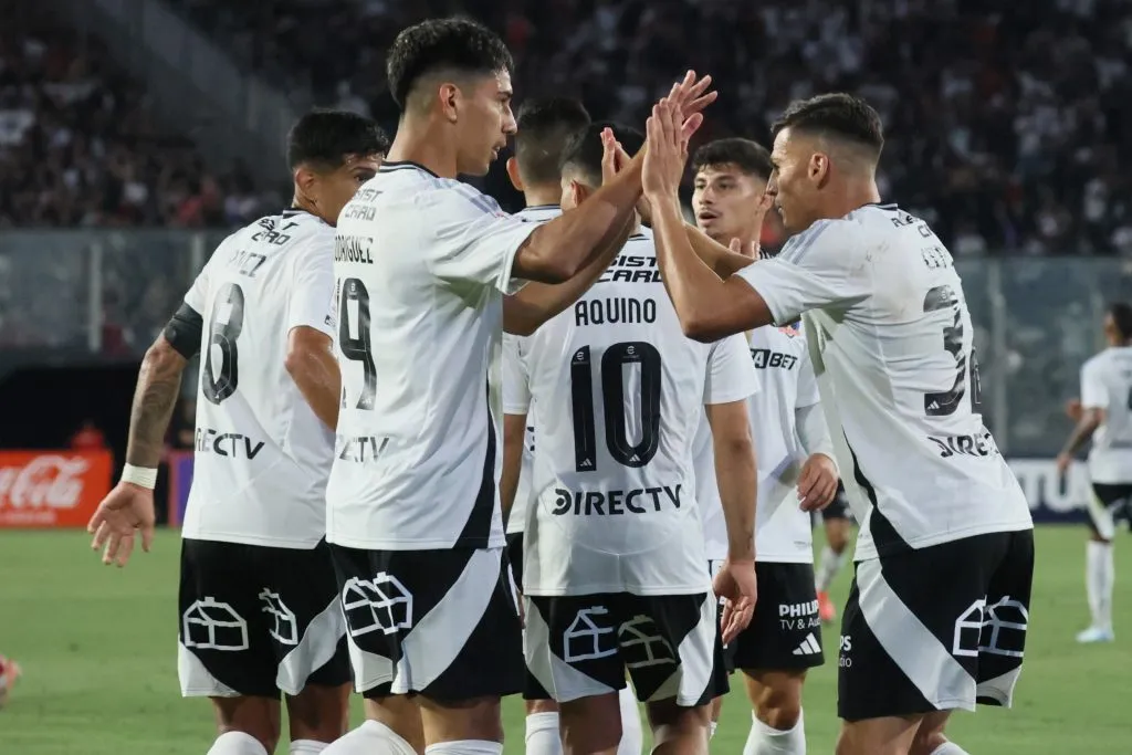 Colo Colo se mide ante Everton en el estadio Monumental. (Foto: Photosport)