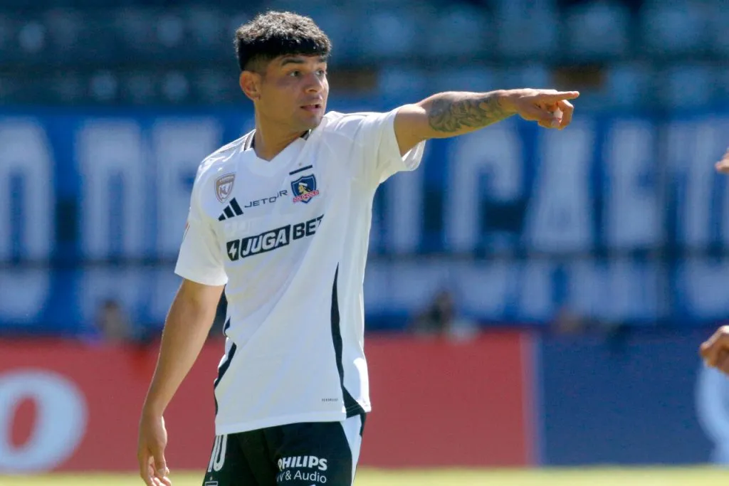 Poli le pide más a Aquino en Colo Colo | Foto: Photosport