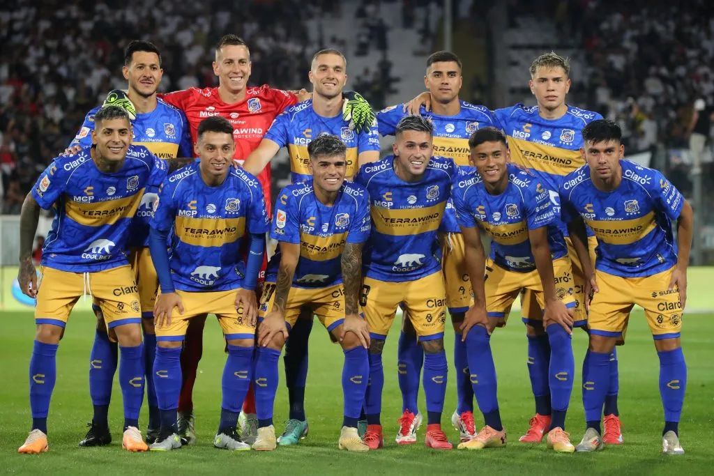 Ramiro González fue titular en la visita de Everton a Colo Colo. (Foto: Jonnathan Oyarzún/Photosport)