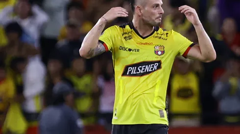 Universidad de Chile tendrá que luchar contra Tiago Nunes por Octavio Rivero. (Foto: Getty Images)